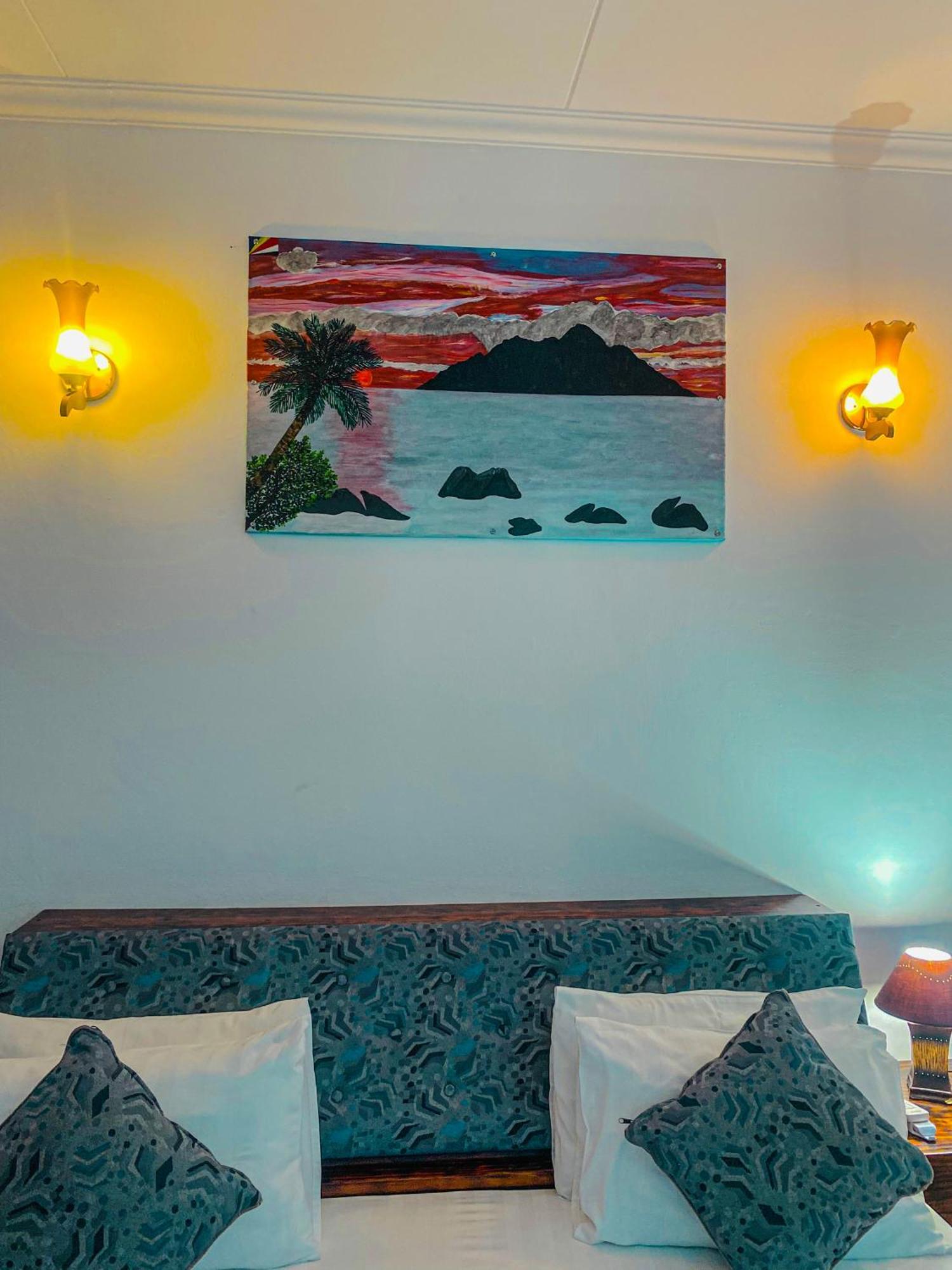 ไดเวอร์ลอดจ์เกสท์เฮาส์ Bed & Breakfast โบวาลง ภายนอก รูปภาพ