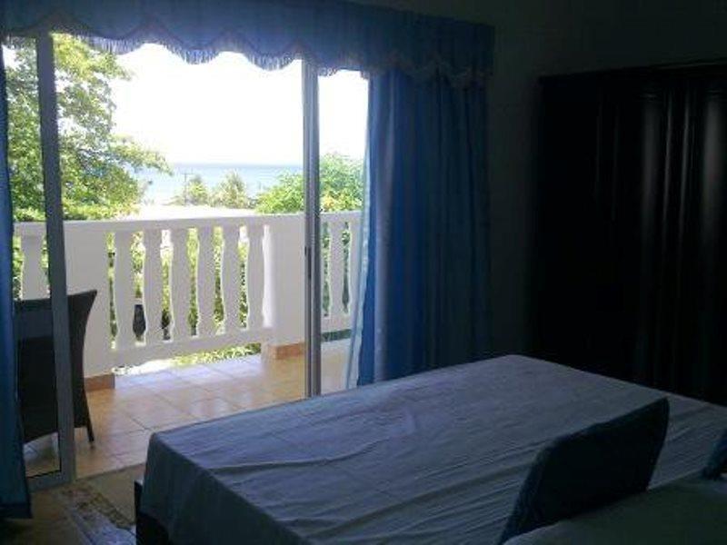 ไดเวอร์ลอดจ์เกสท์เฮาส์ Bed & Breakfast โบวาลง ภายนอก รูปภาพ