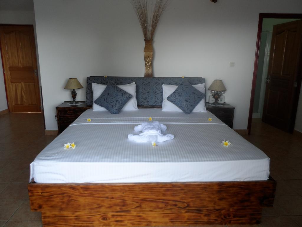 ไดเวอร์ลอดจ์เกสท์เฮาส์ Bed & Breakfast โบวาลง ภายนอก รูปภาพ